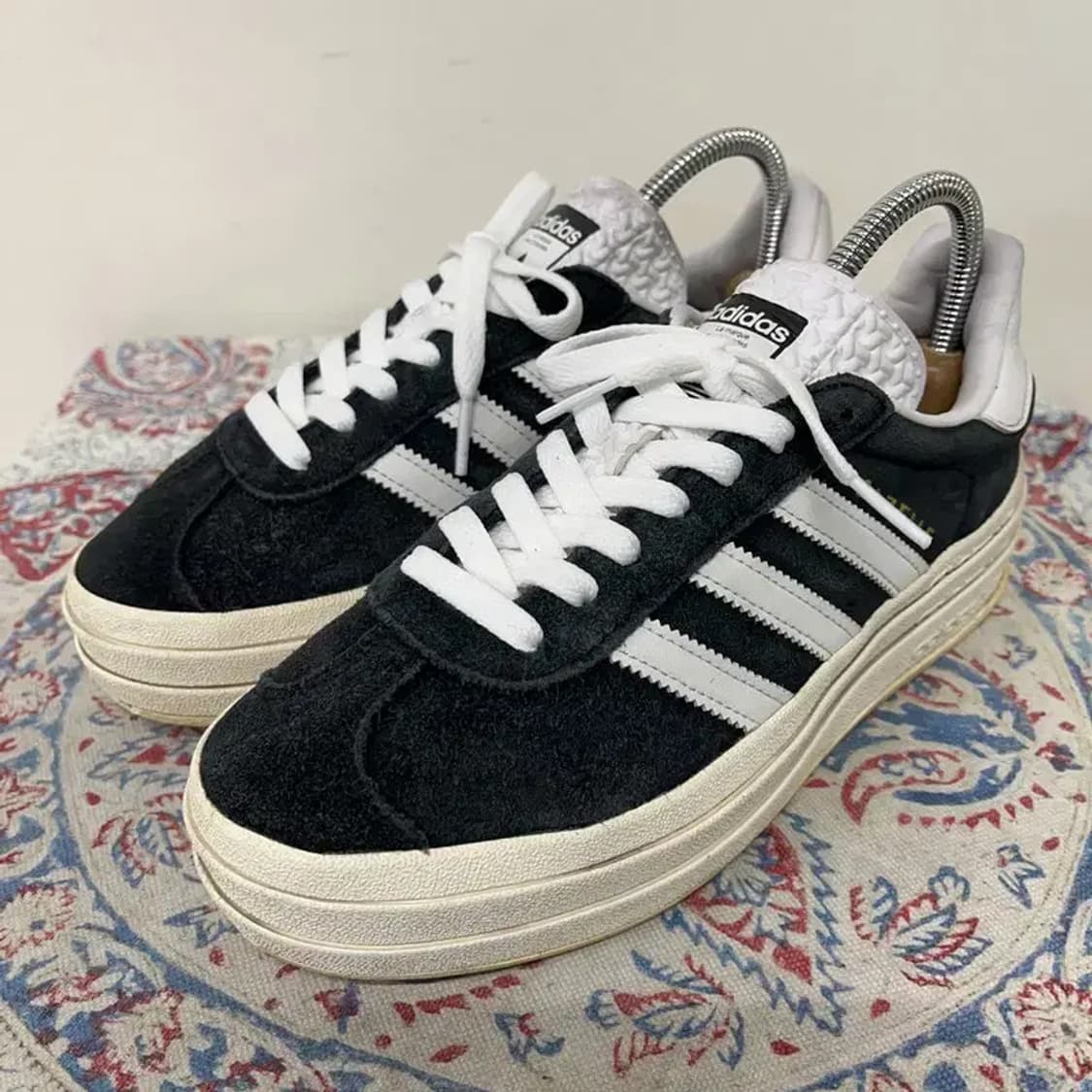 아디다스 가젤 볼드 코어 블랙 스웨이드 스니커즈 235 E00630 상품이미지1