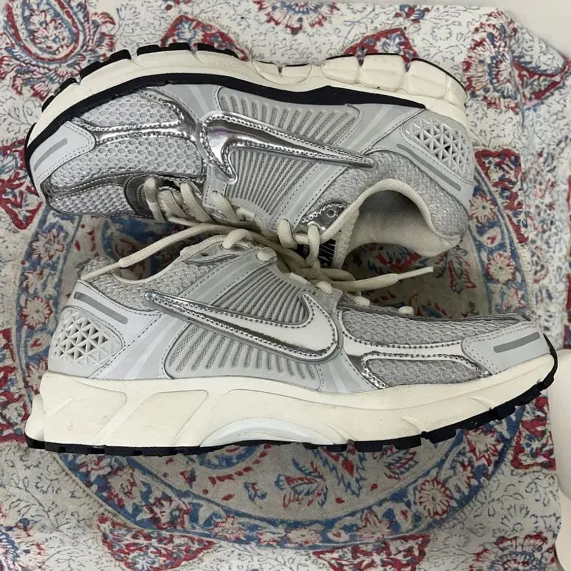 나이키 줌 보메로 5 스니커즈 운동화 260 E00734 상품이미지3