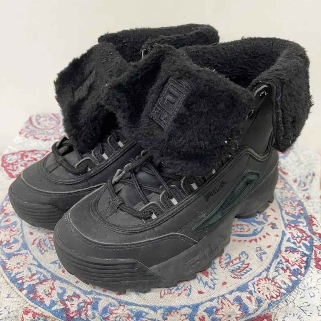 휠라 디스럽터 2 쉐어링 블랙 부츠 방한화 240 E00780 상품이미지1