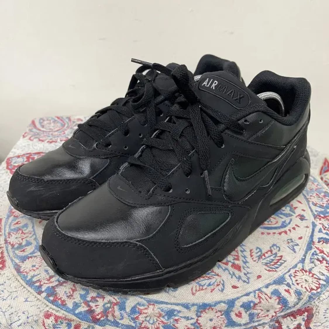 나이키 에어 맥스 IVO 가죽 올블랙 스니커즈 운동화 280 E00770 상품이미지1