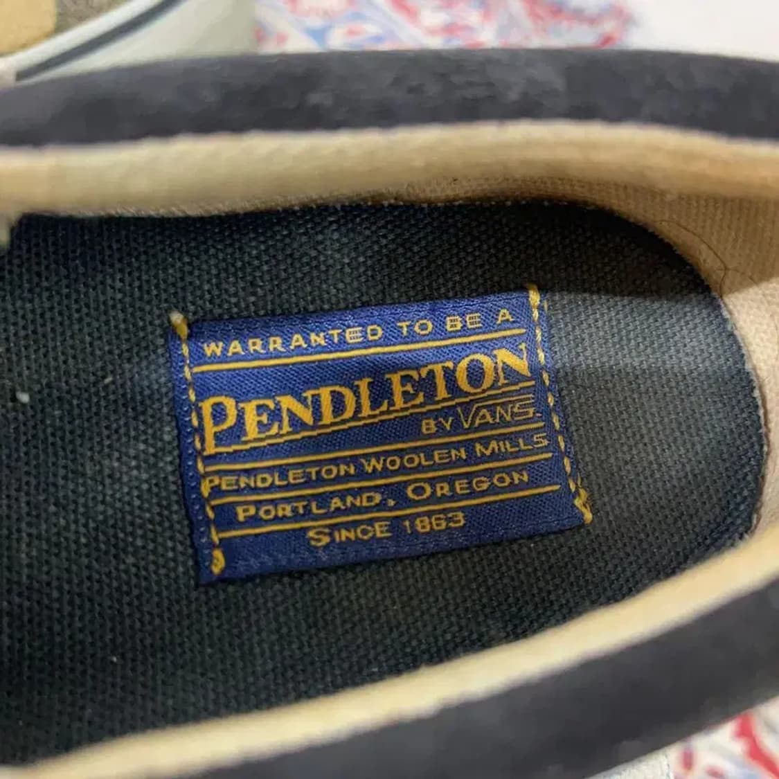 반스 x 펜들턴 체크 에스닉 슬립온 US5 E00781 상품이미지5