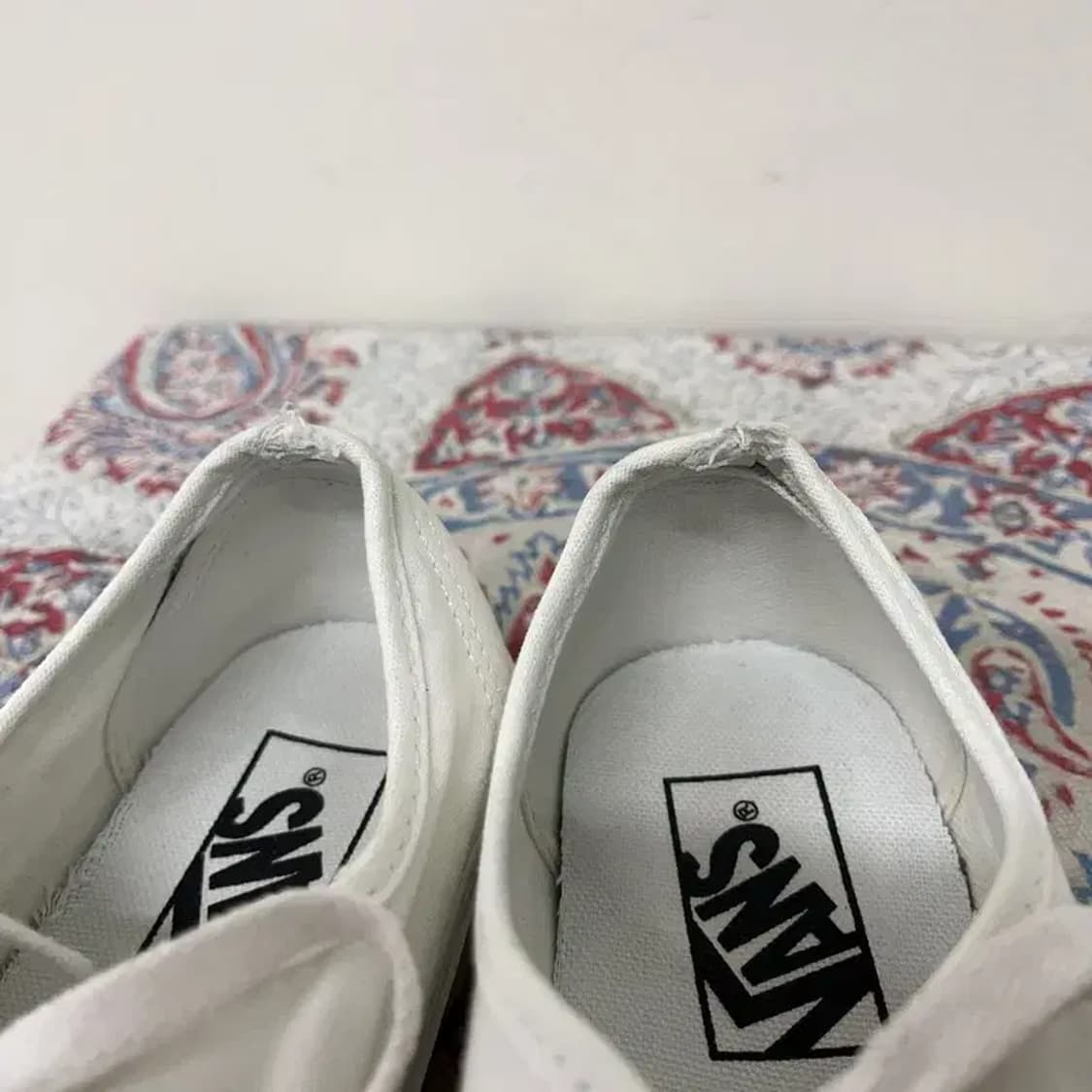 반스 어센틱 화이트 스니커즈 235 E00804 상품이미지7