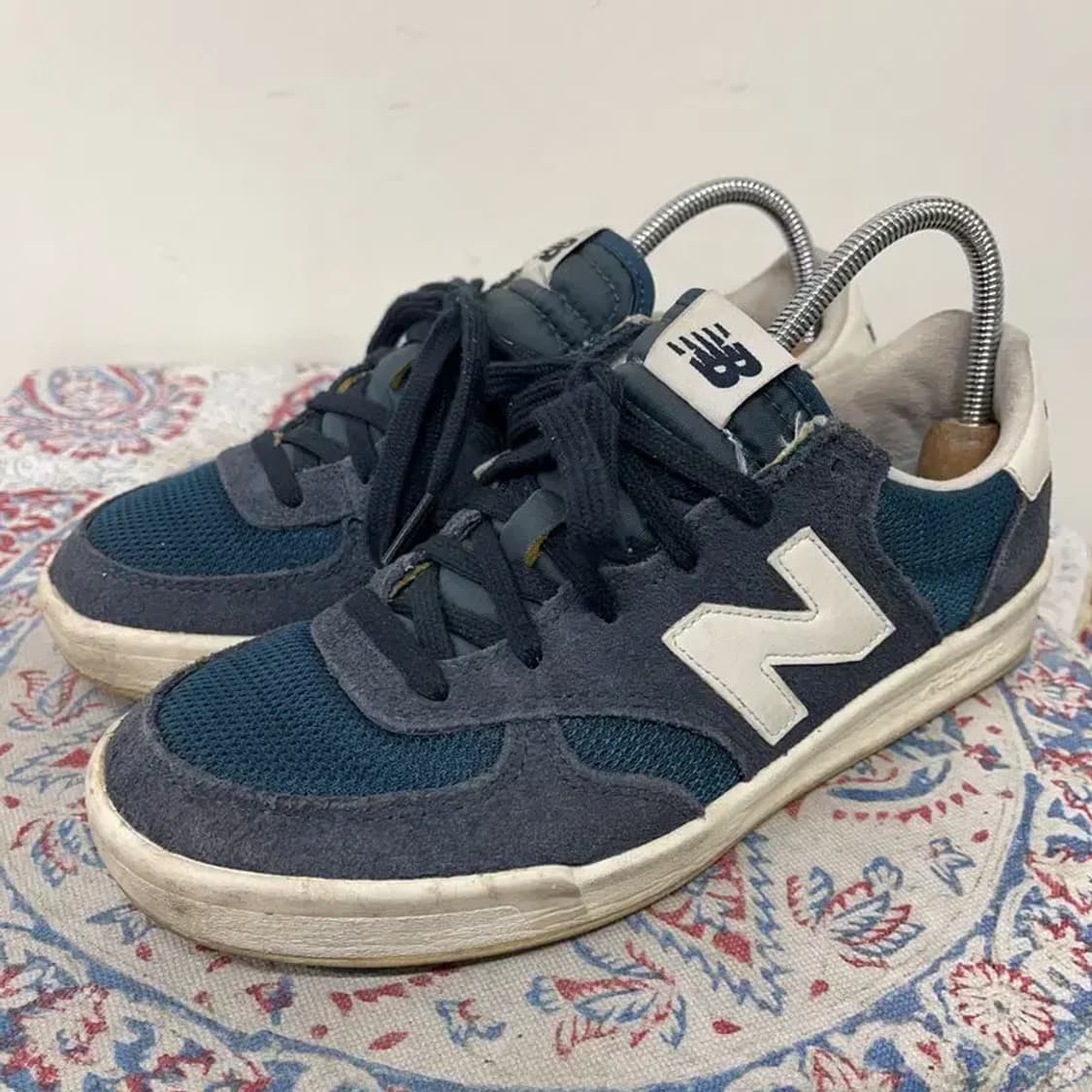 뉴발란스 CRT300 네이비 스니커즈 250 E00825 상품이미지1