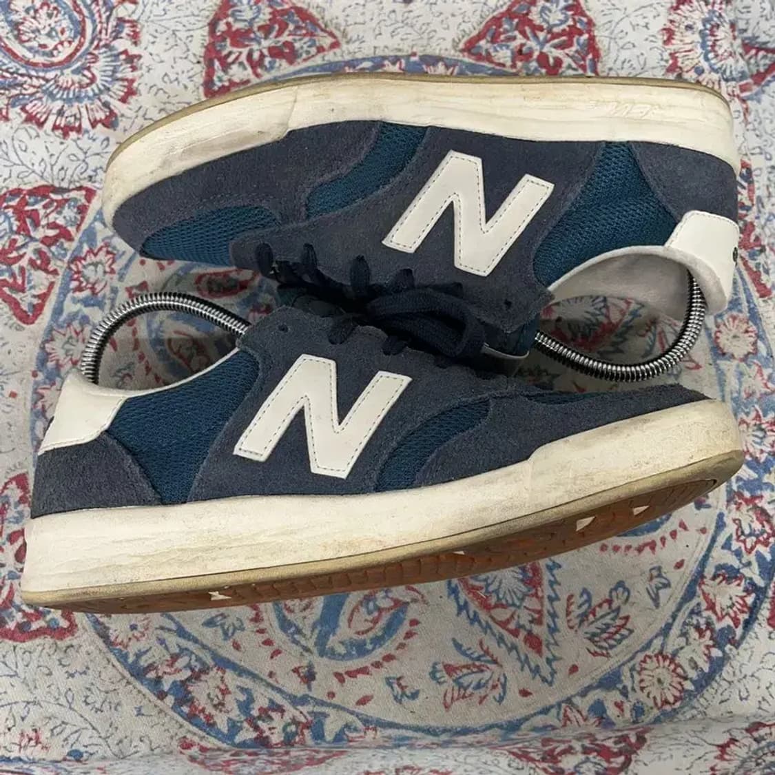 뉴발란스 CRT300 네이비 스니커즈 250 E00825 상품이미지3