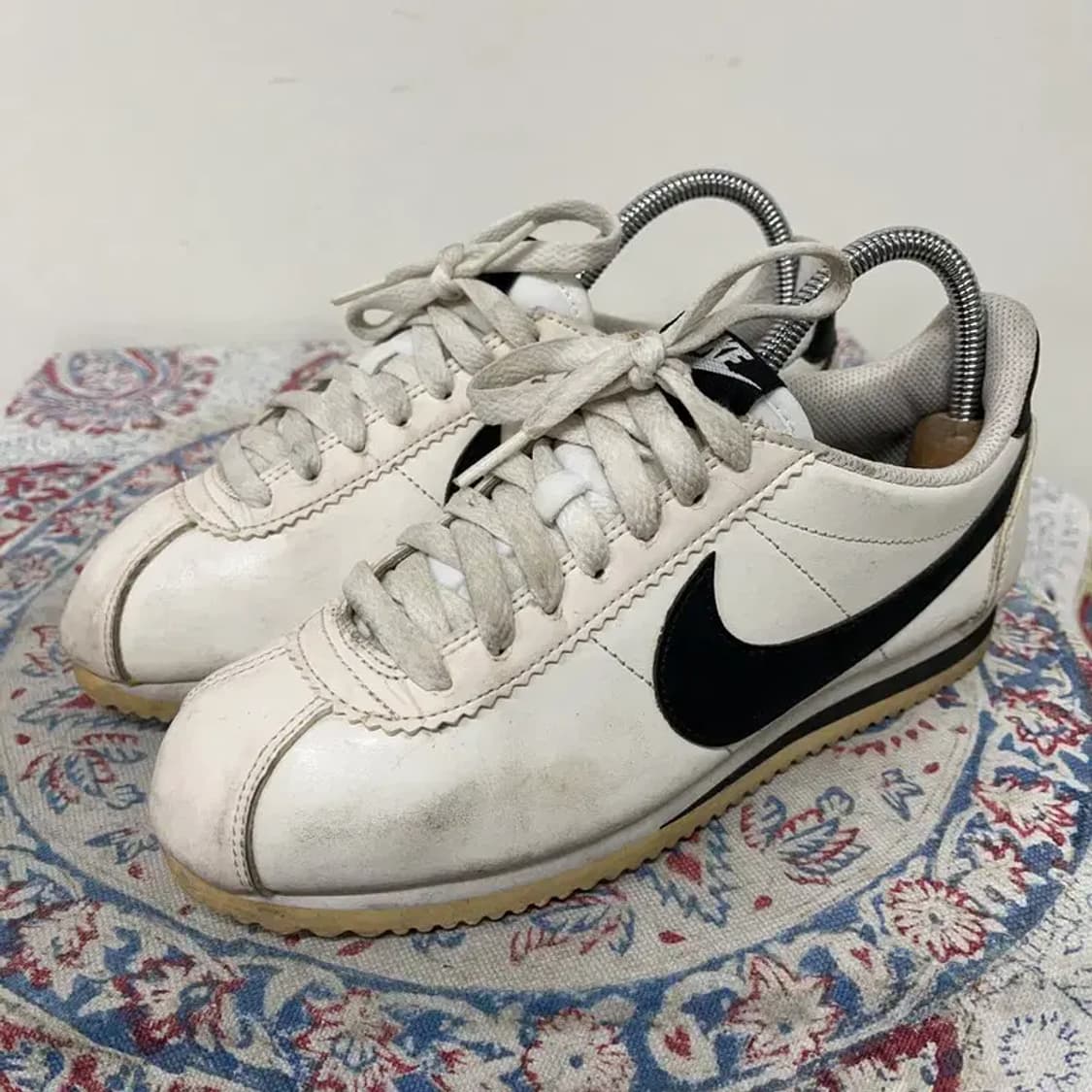 나이키 코르테즈 흰검 스니커즈 신발 230 E00837 상품이미지1