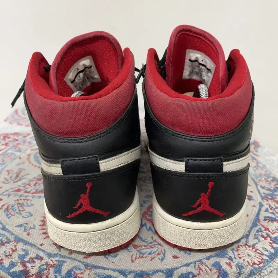 나이키 에어조던 1 미드 짐레드 스니커즈 270 E00839 상품이미지2