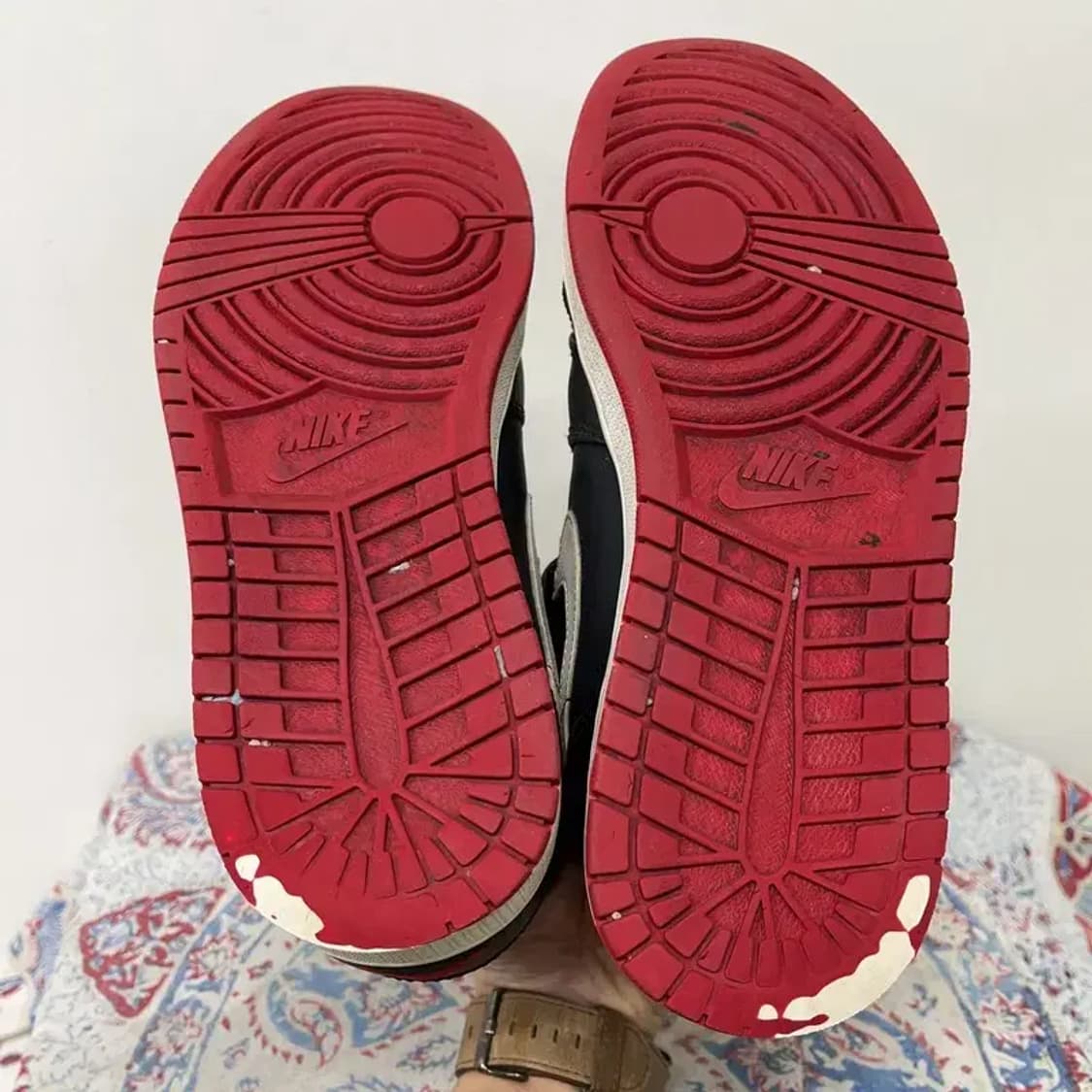 나이키 에어조던 1 미드 짐레드 스니커즈 270 E00839 상품이미지4