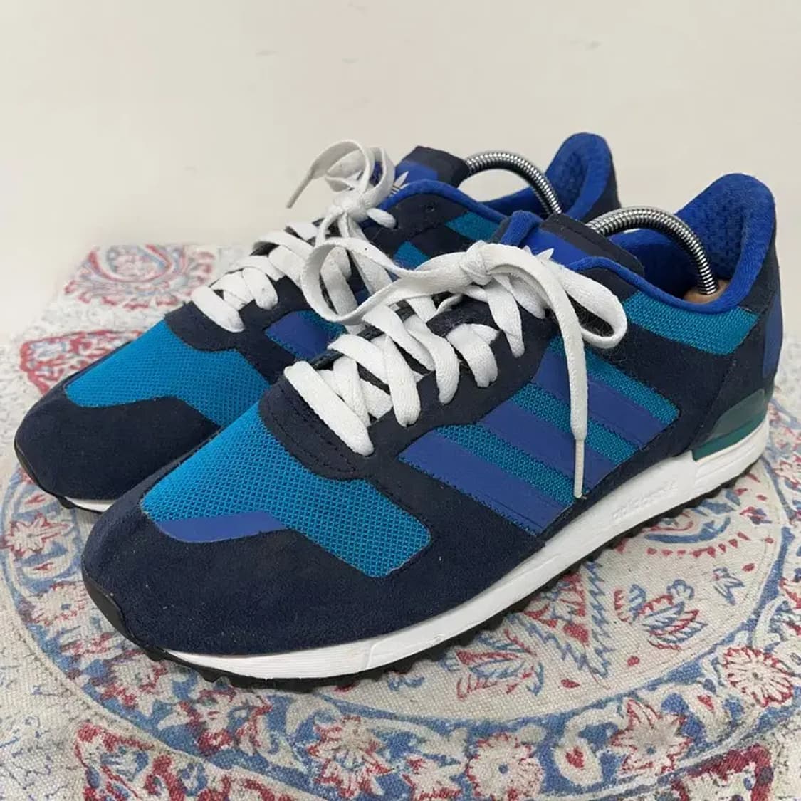 아디다스 오리지널 ZX 700 운동화 스니커즈 260 E00857 상품이미지1