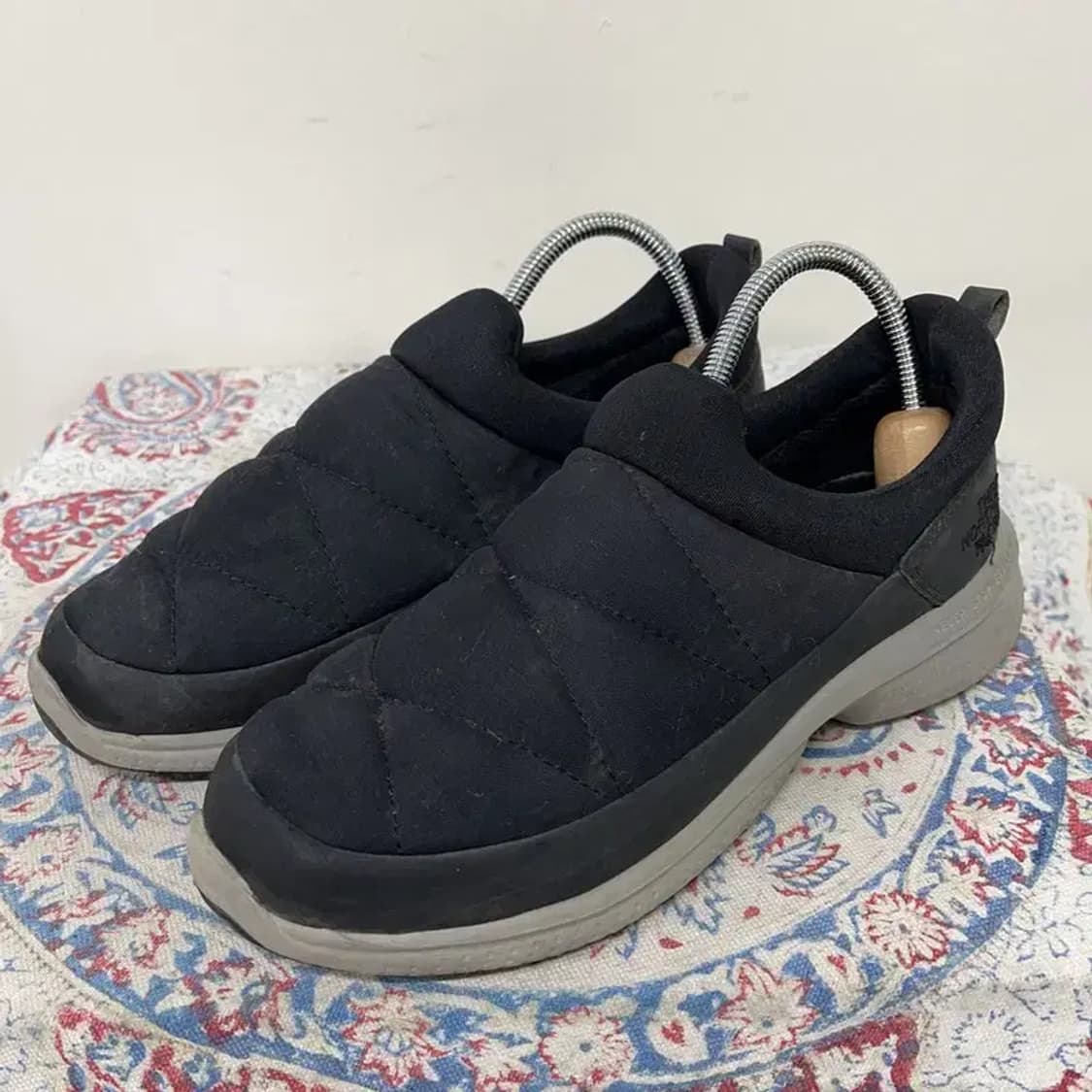 노스페이스 패딩 방한화 슬립온 240 E00865 상품이미지1