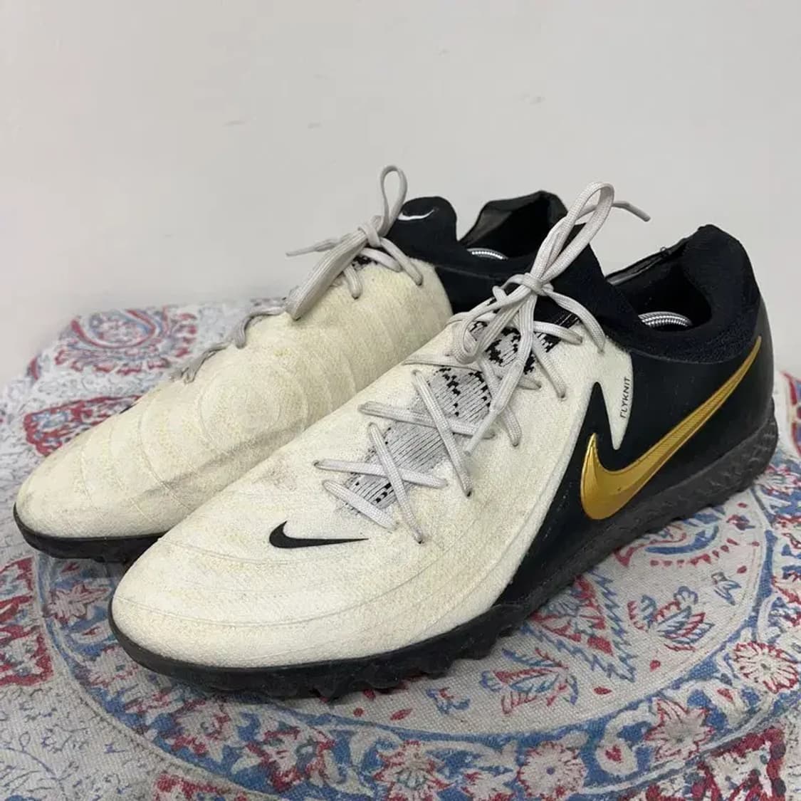 나이키 팬텀 GX 2 프로 TF 풋살화 300 E00869 상품이미지1