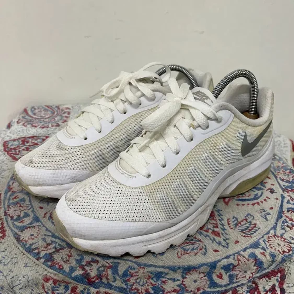 나이키 에어맥스 인비고 화이트 운동화 245 E00872 상품이미지1