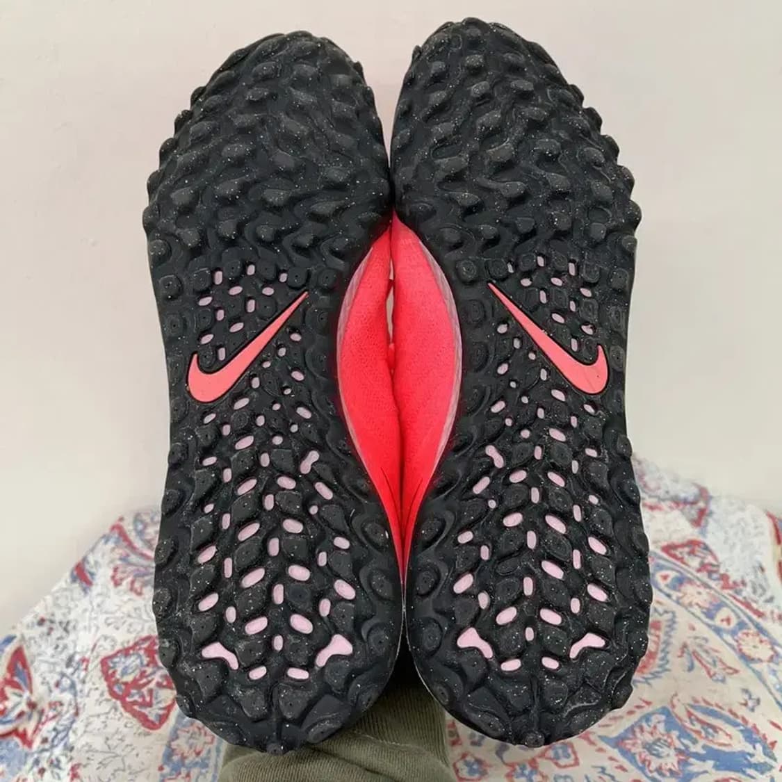 나이키 팬텀 GX 2 프로 TF 풋살화 295 E00879 상품이미지4