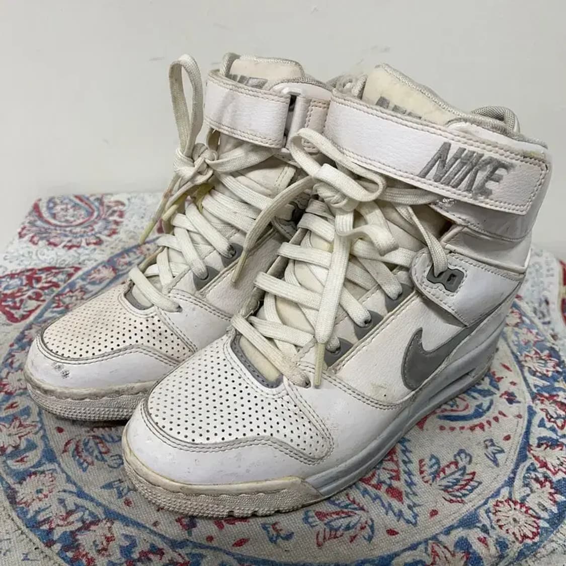 나이키 에어 레볼루션 스카이 하이 웨지 스니커즈 230 E00905 상품이미지1