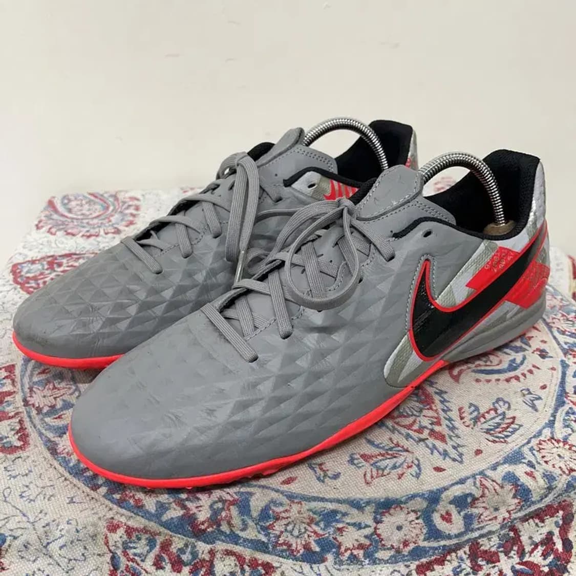 나이키 티엠포 레전드8 TF 풋살화 축구화 275 E00907 상품이미지1