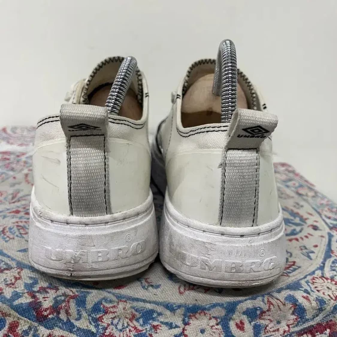 엄브로 토비 플라이트 스니커즈 260 E00945 상품이미지2