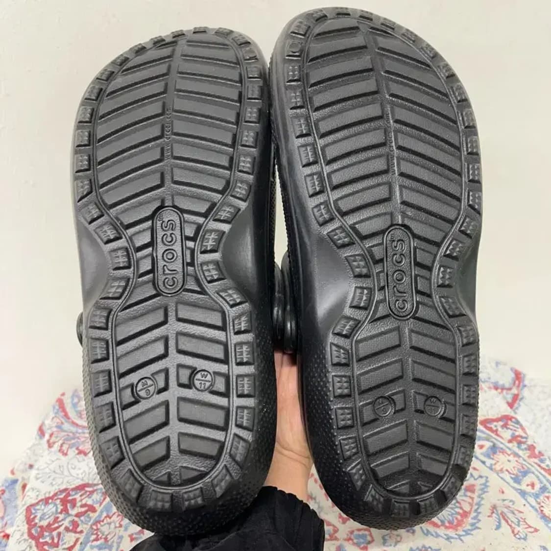 크록스 클래식 클로그 털슬리퍼 털신발 W11 E00959 상품이미지3