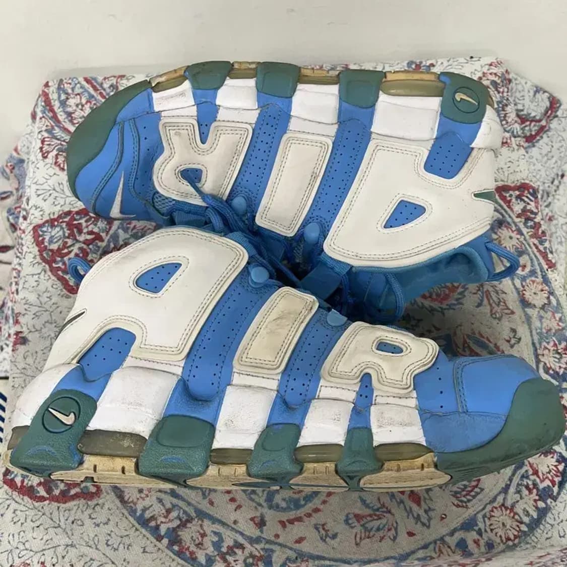 나이키 업템포 유니버시티 블루 스니커즈 275 E00971 상품이미지3