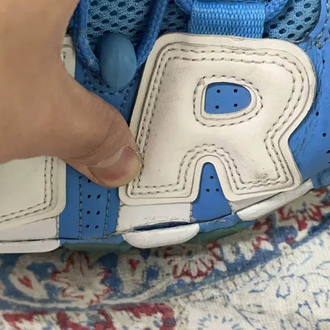 나이키 업템포 유니버시티 블루 스니커즈 275 E00971 상품이미지7