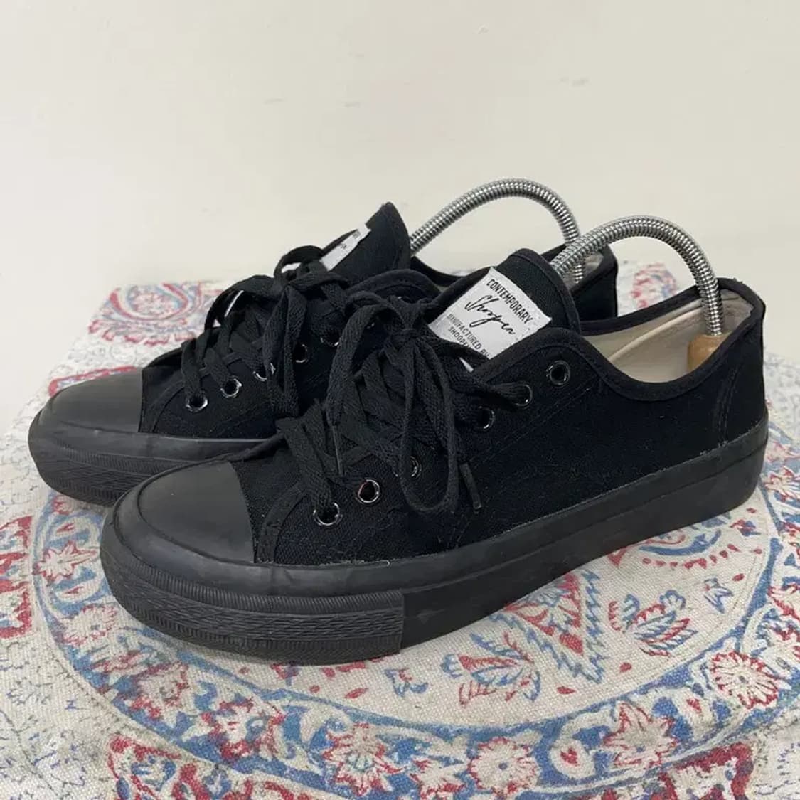 슈펜 블랙 캔버스 스니커즈 260 E00979 상품이미지1