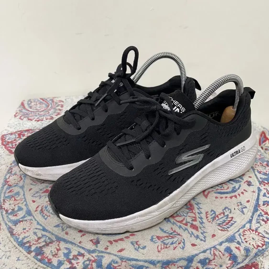 스케쳐스 고 런 엘리베이트 메모리폼 운동화 캐주얼화 235 E01023 상품이미지1