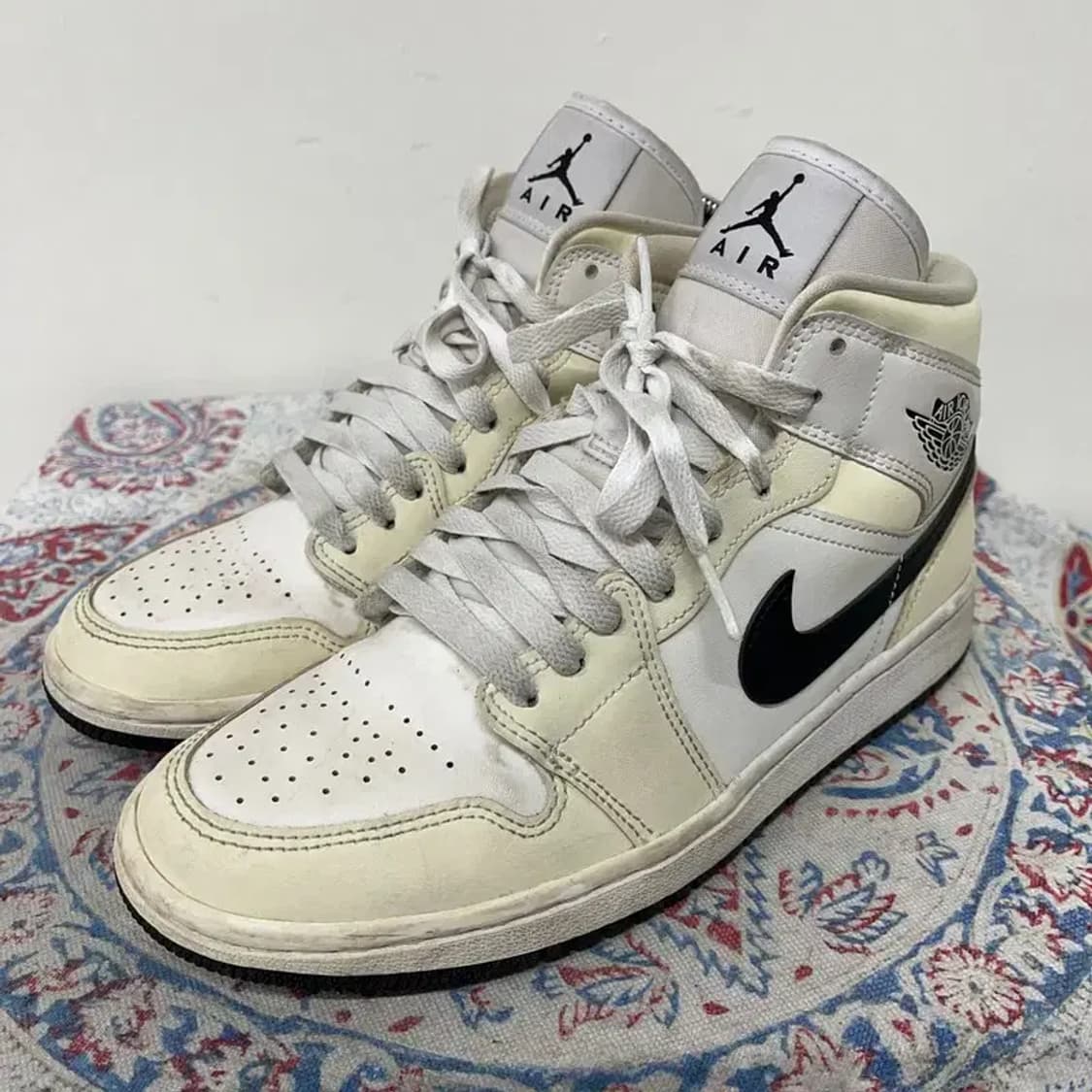 나이키 조던 1 미드 코코넛밀크 250 E01028 상품이미지1