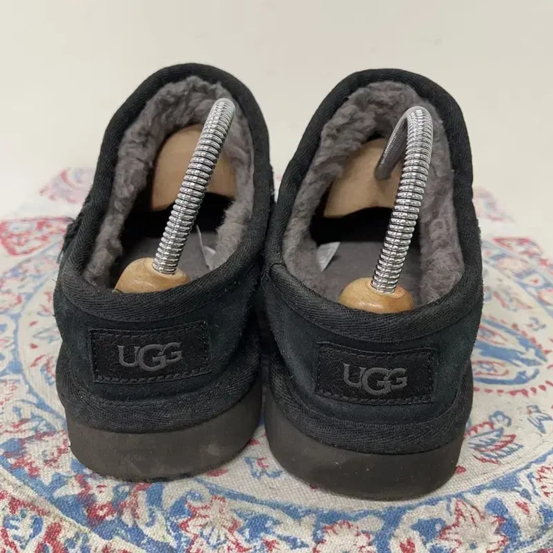 어그 UGG 클래식 슬리퍼 블랙 어그부츠 250 E01055 상품이미지2