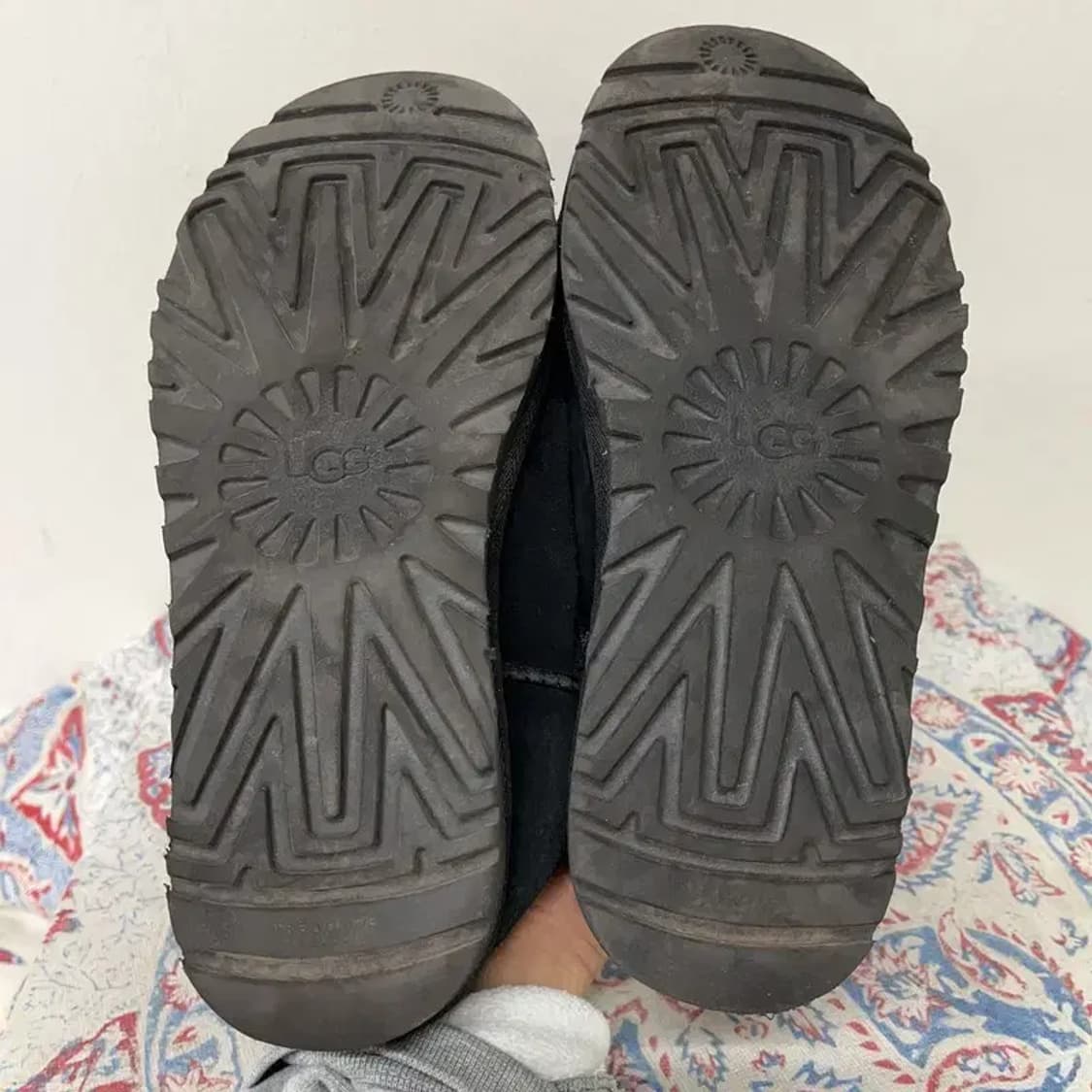 어그 UGG 클래식 슬리퍼 블랙 어그부츠 250 E01055 상품이미지4