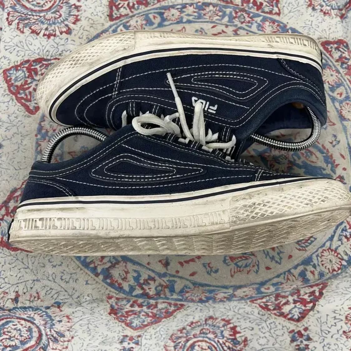 필라 FILA 클래식보더 스티치 스니커즈 250 E01042 상품이미지3