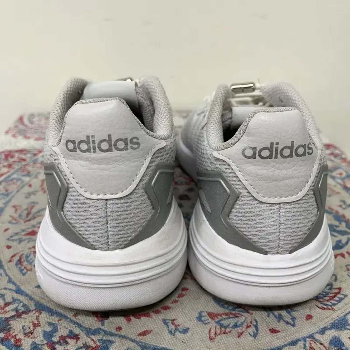 아디다스 네브제드 운동화 러닝화 240 E01074 상품이미지2