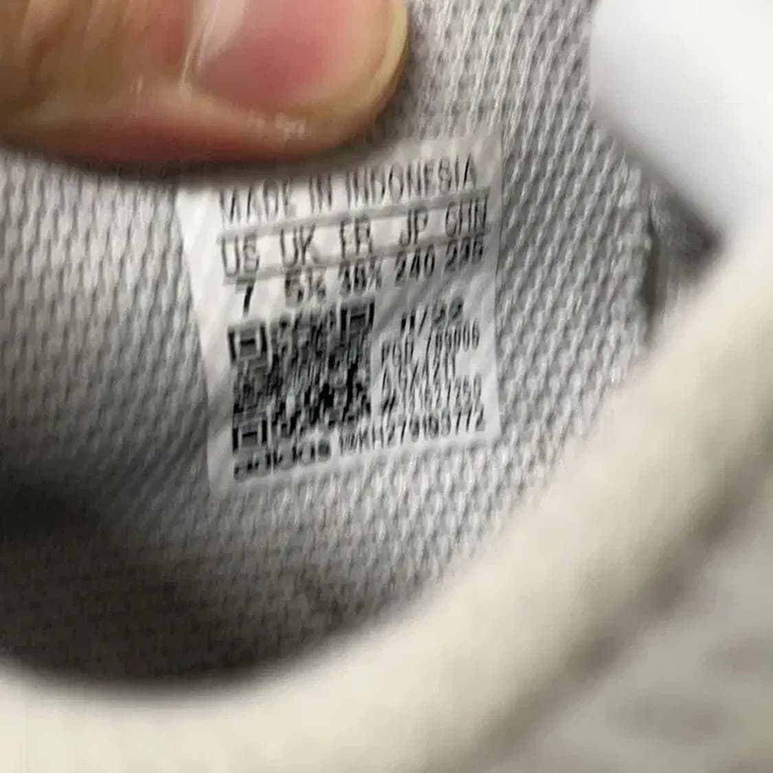 아디다스 네브제드 운동화 러닝화 240 E01074 상품이미지5