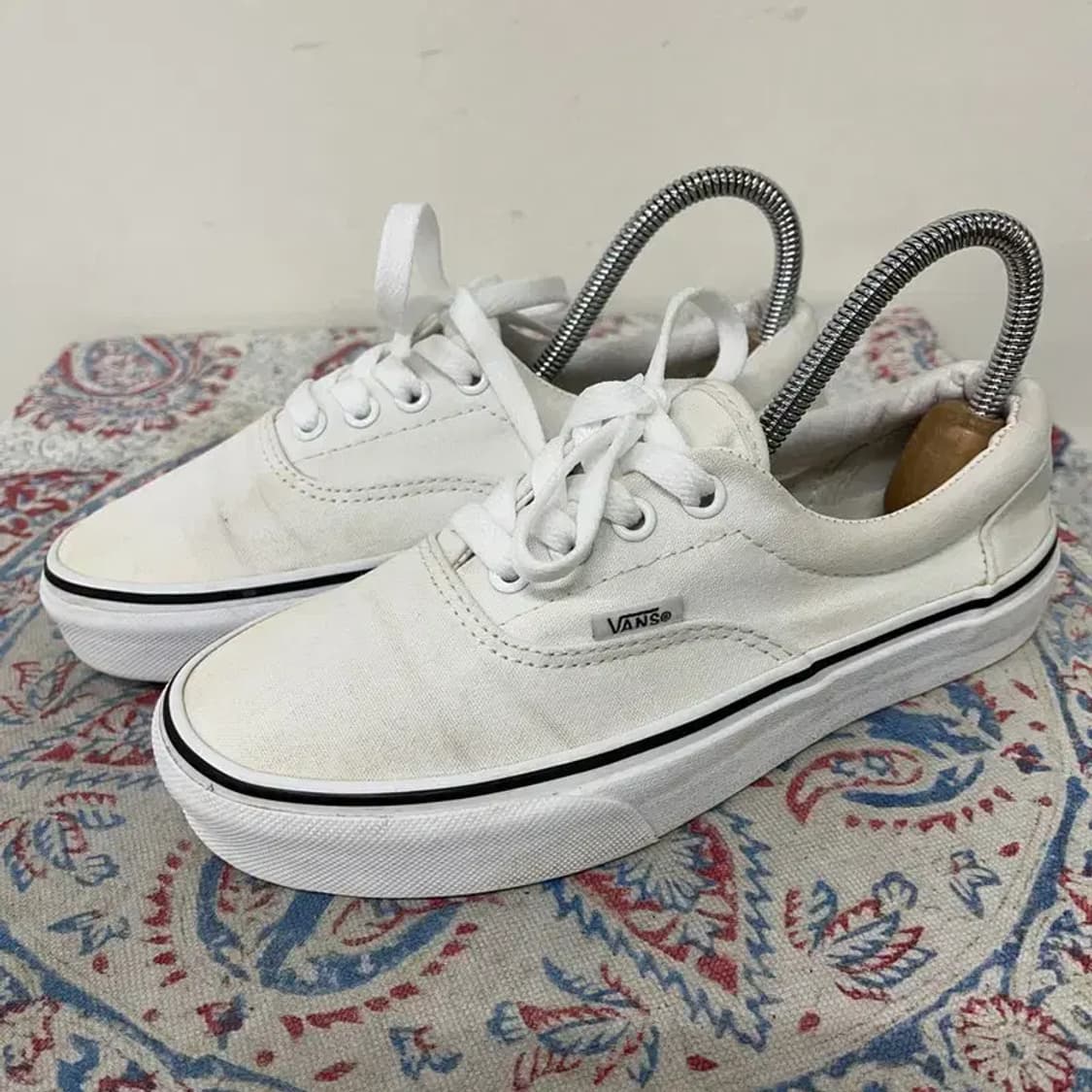 반스 에라 화이트 스니커즈 220 E01075 상품이미지1