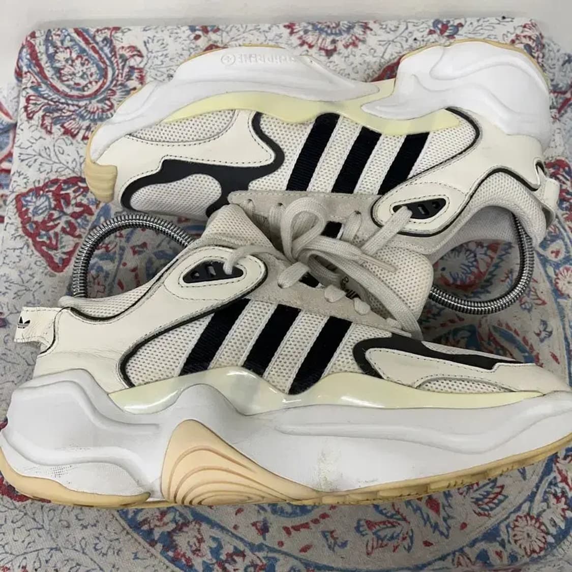 아디다스 테프라 러너 운동화 스니커즈 250 E01085 상품이미지3