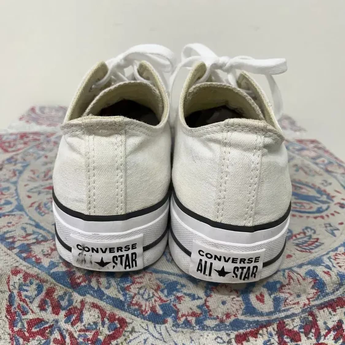 컨버스 척테일러 올스타 리프트 스니커즈 245 E01096 상품이미지2