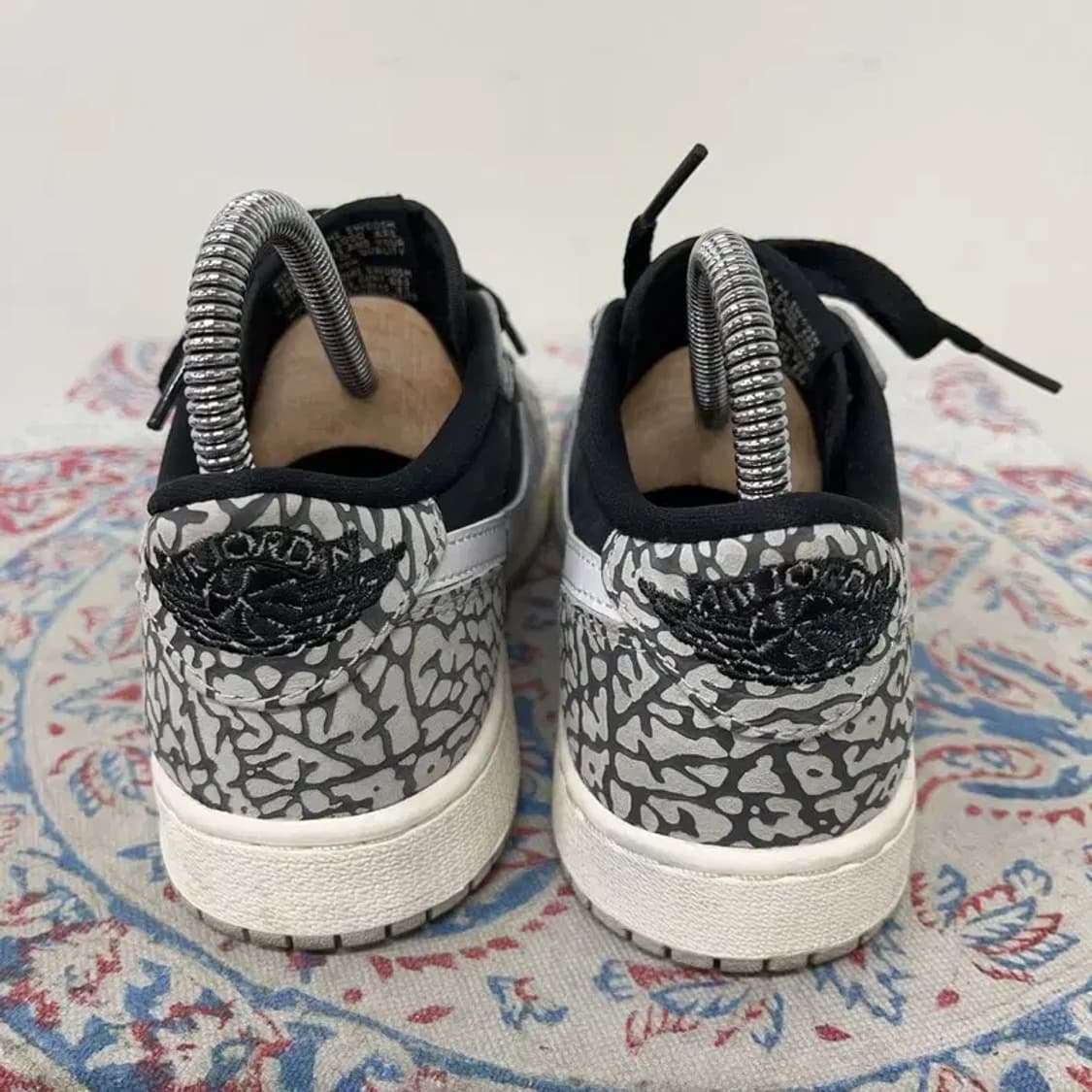 나이키 에어조던 1 레트로 로우 시멘트 스니커즈 235 E01111 상품이미지2