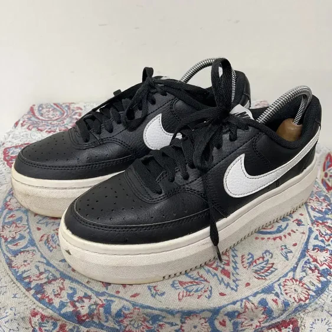 나이키 코트비전 알타 플랫폼 스니커즈 245 E01120 상품이미지1