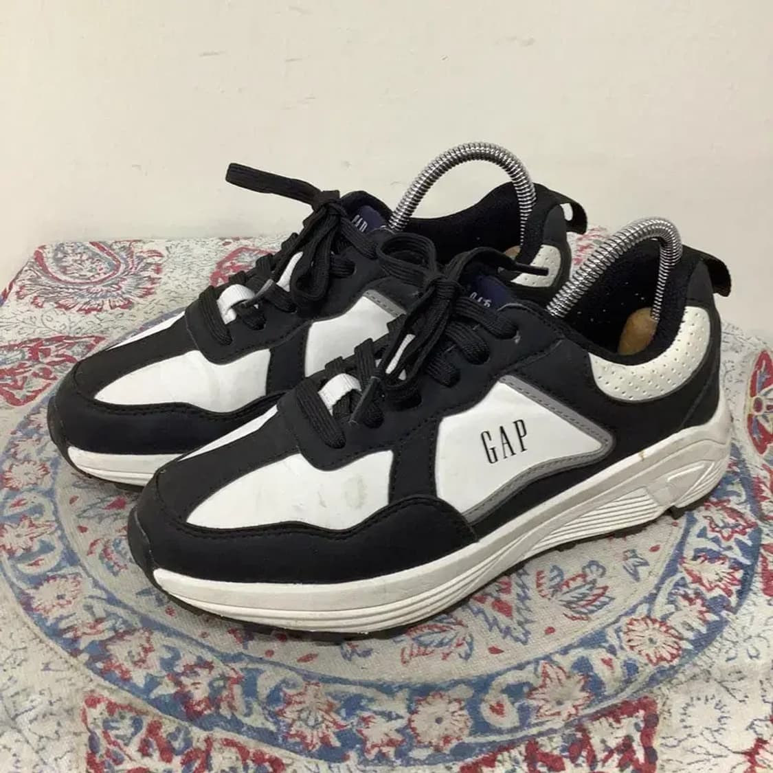 갭 GAP 수트 스니커즈 운동화 235 E01129 상품이미지1