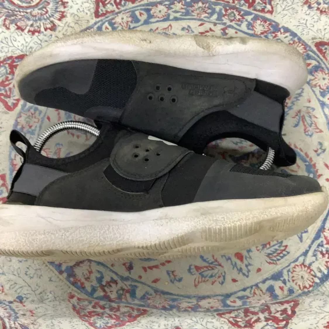 언더아머 UA 런플레이 런닝화 운동화 250 E01138 상품이미지3