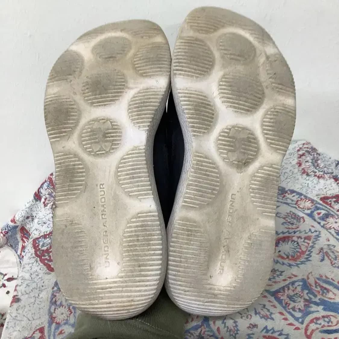 언더아머 UA 런플레이 런닝화 운동화 250 E01138 상품이미지4