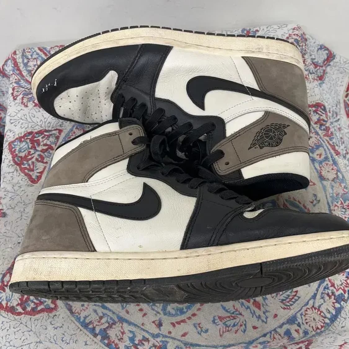 나이키 에어 조던 1 하이 OG 다크 모카 스니커즈 285 E01154 상품이미지3