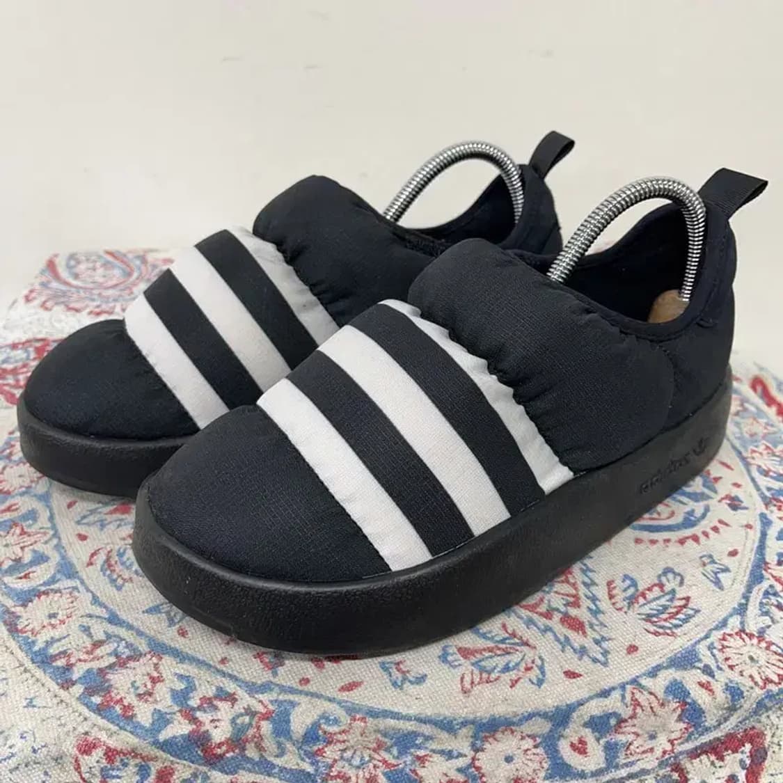 아디다스 퍼피렛 코어 블랙 슬립온 방한화 겨울신발 225 E01155 상품이미지1