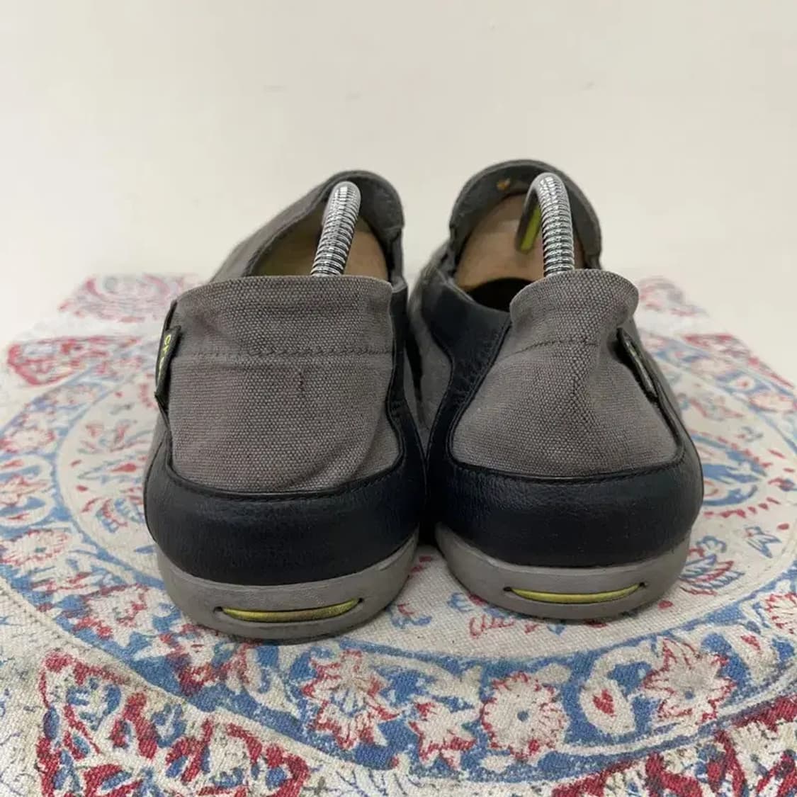 크록스 스트레치 솔 로퍼 슬립온 M9 E01164 상품이미지2