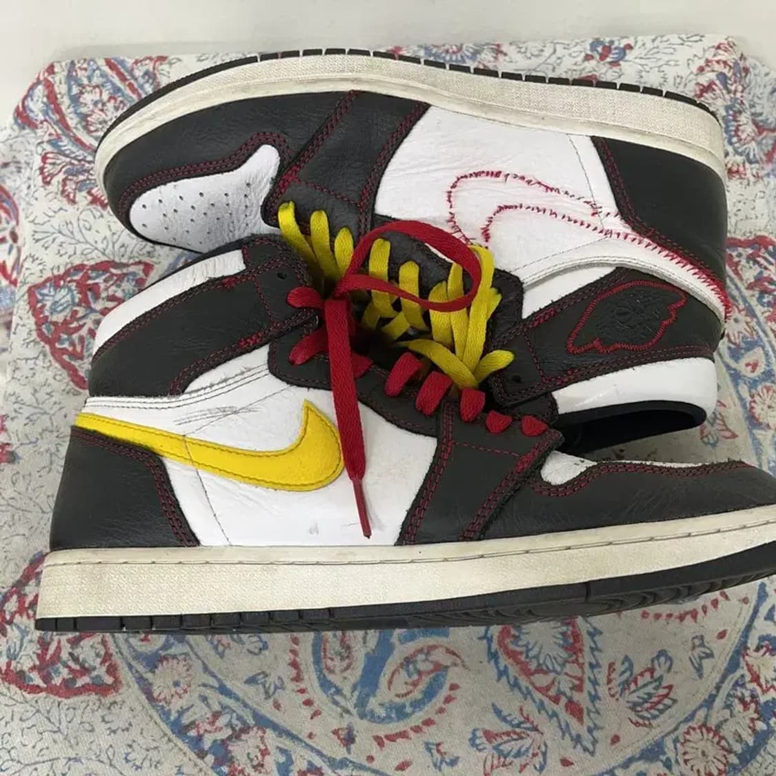 나이키 조던 1 레트로 하이 디파이언트 스니커즈 275 E01207 상품이미지3