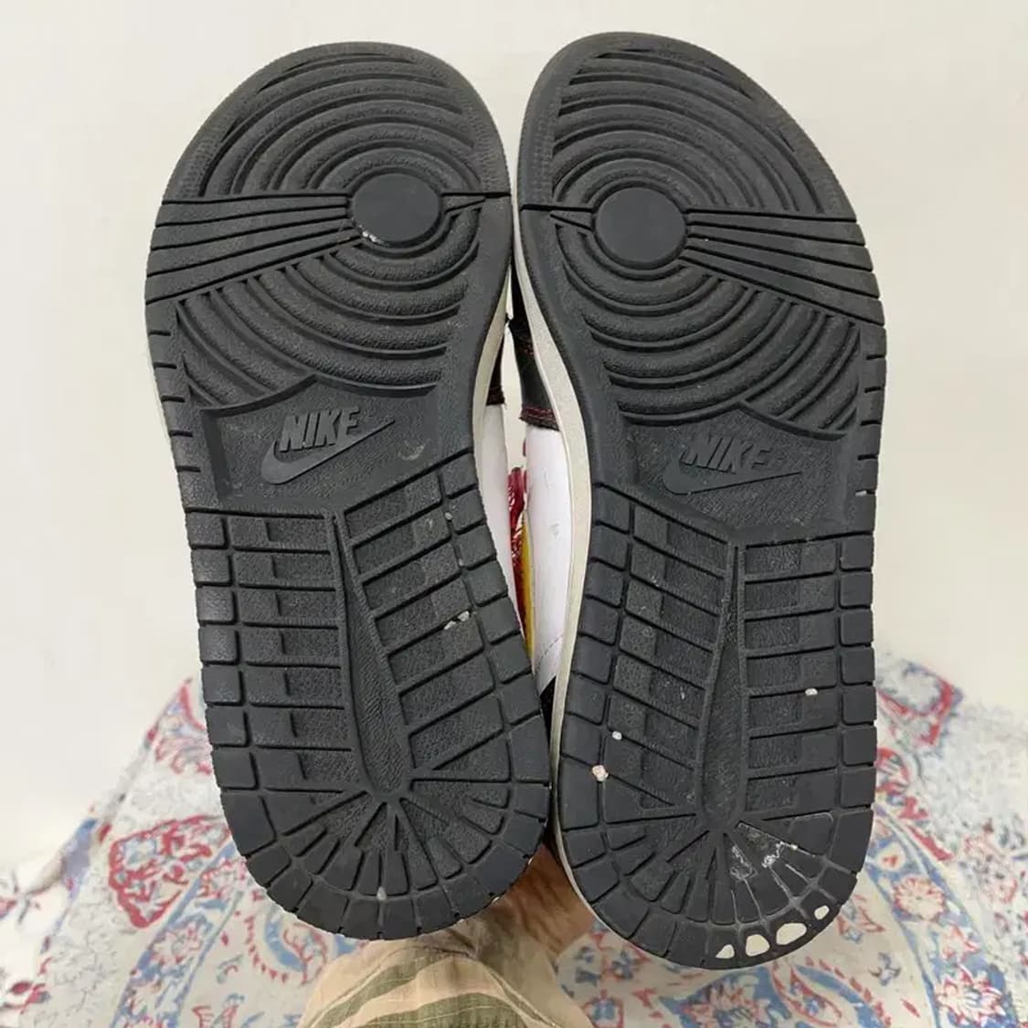 나이키 조던 1 레트로 하이 디파이언트 스니커즈 275 E01207 상품이미지4