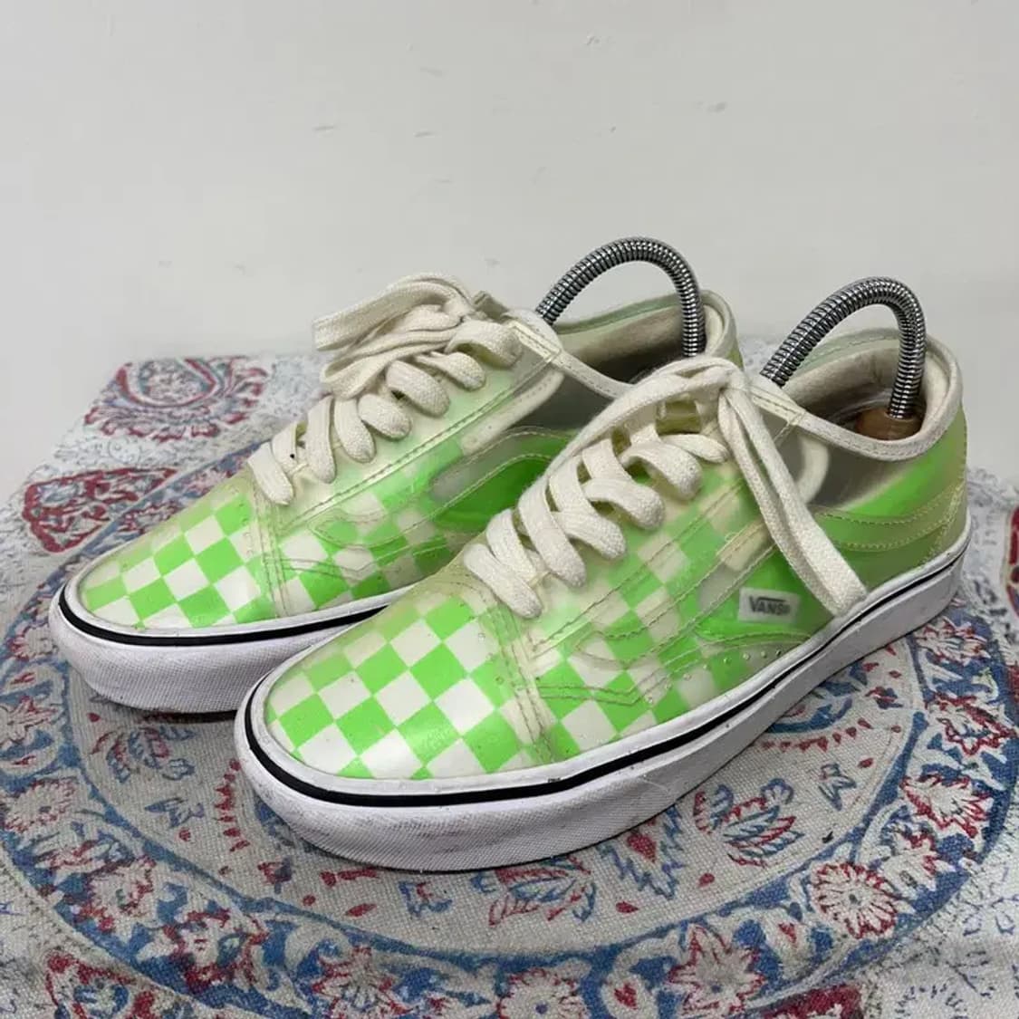 반스 컴피쿠시 슬립스쿨 체커보드 스니커즈 운동화 240 E01209 상품이미지1