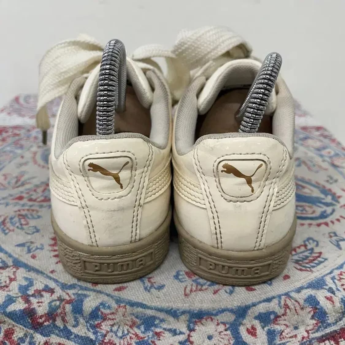 푸마 바스켓 하트 페이턴트 스니커즈 운동화 220 E01211 상품이미지2