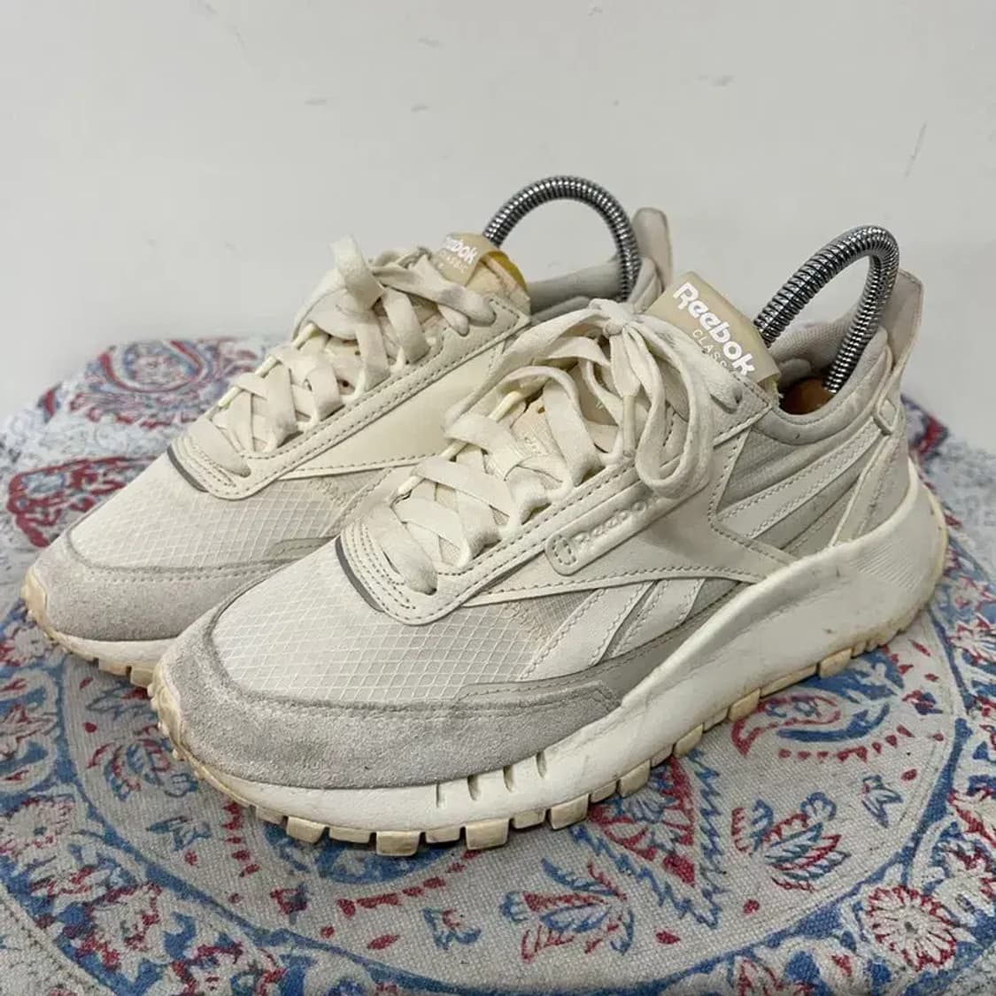 리복 클래식 레더 레거시 스니커즈 230 E01221 상품이미지1