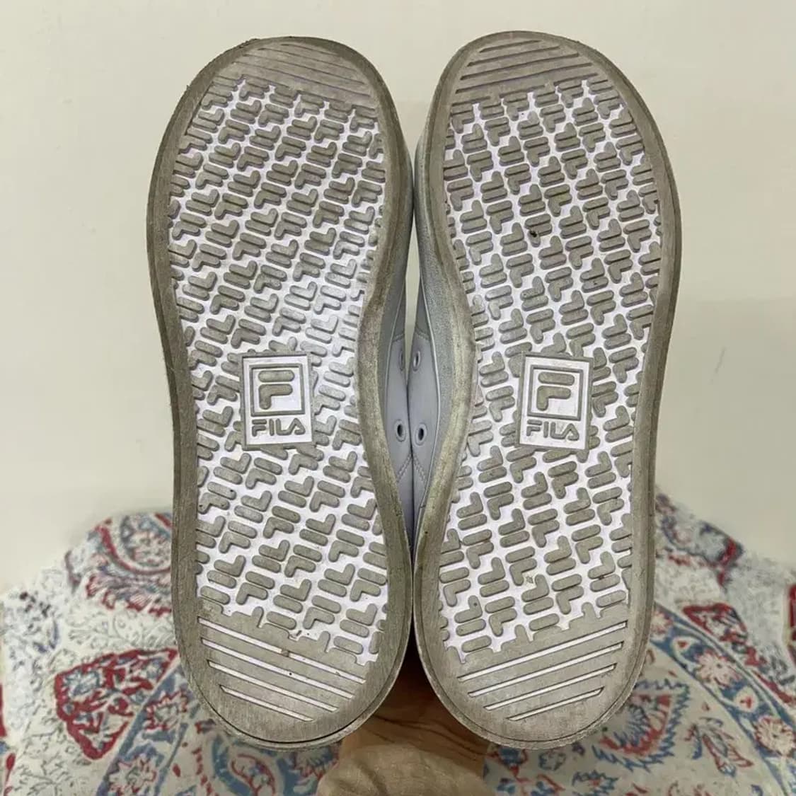 필라 휠라 벨크로 스니커즈 운동화 240 E01230 상품이미지4