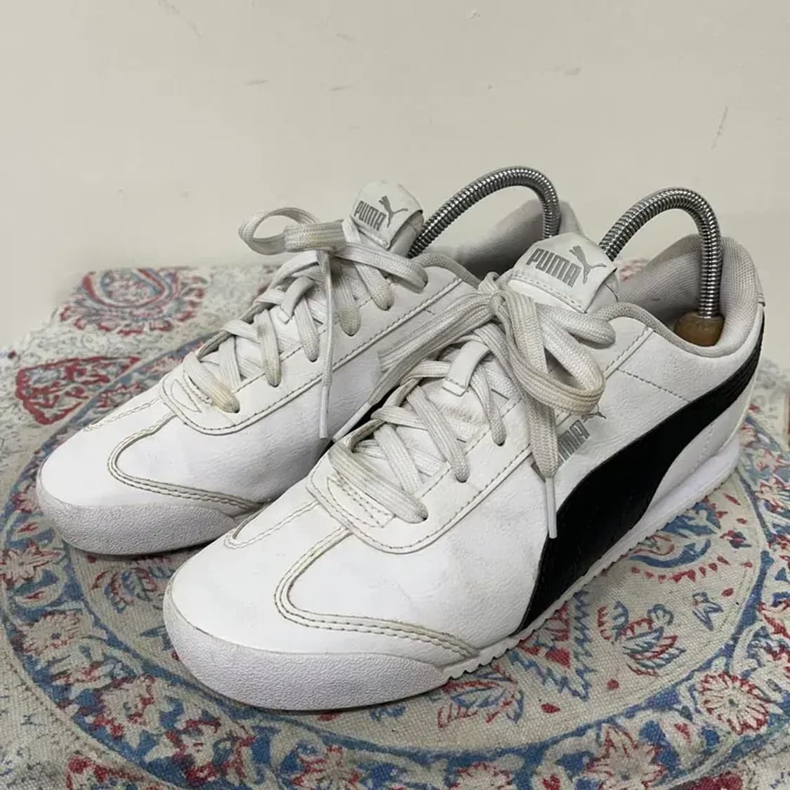 푸마 투리노 화이트 스니커즈 신발 245 E01242 상품이미지1