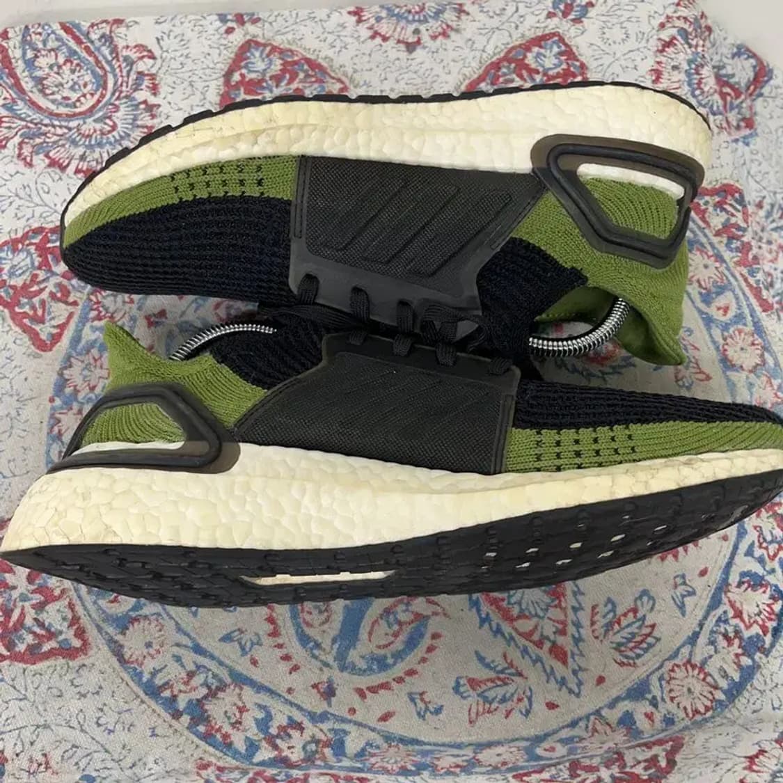 아디다스 울트라 부스트 19 블랙 올리브 운동화 255 E01258 상품이미지3