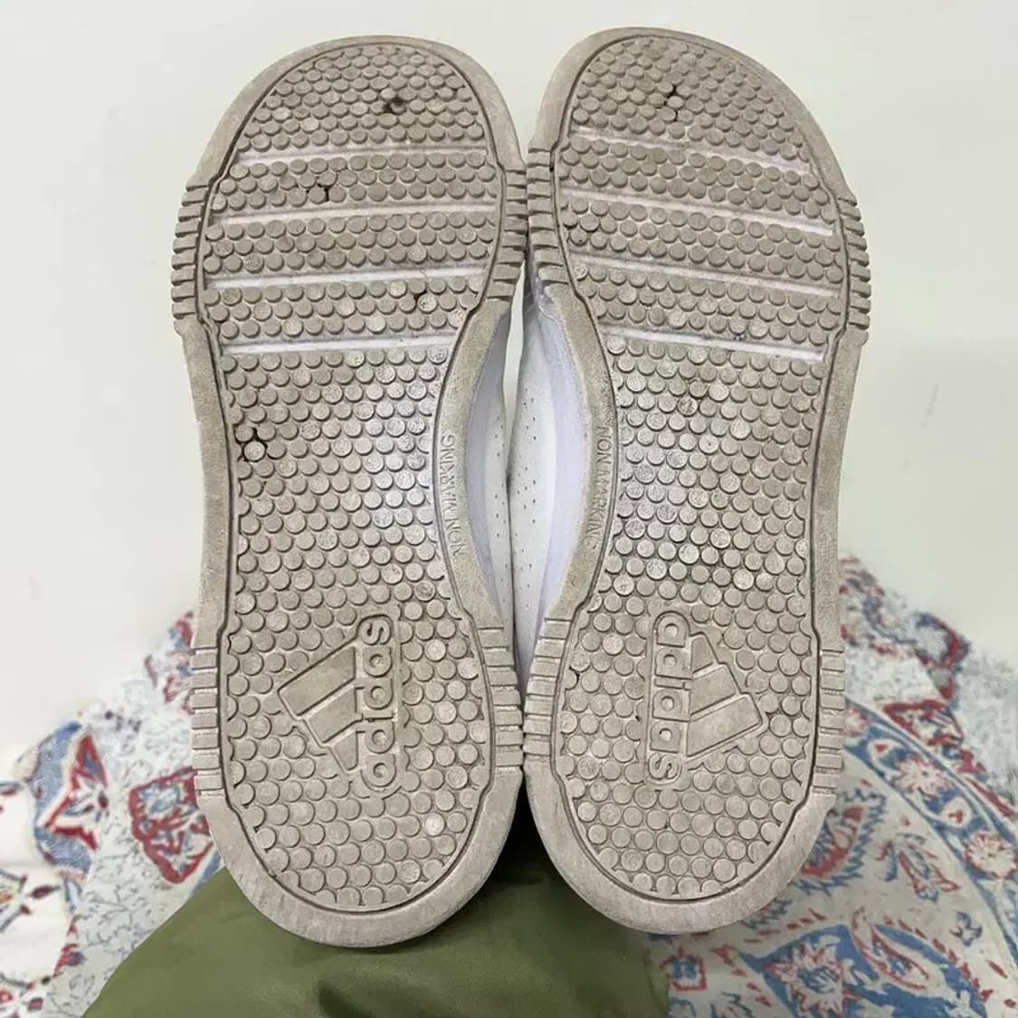 아디다스 텐사우르 스니커즈 운동화 245 E01286 상품이미지4